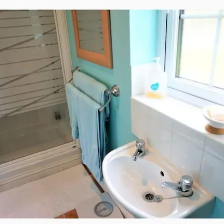 בית נופש Large Modern House In Small Rural Hamlet