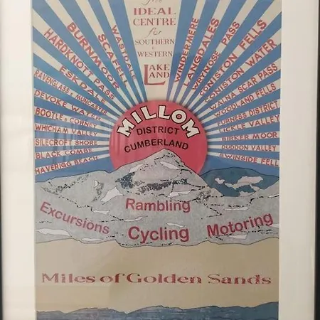 Large Modern House In Small Rural Hamlet 펜션 밀롬