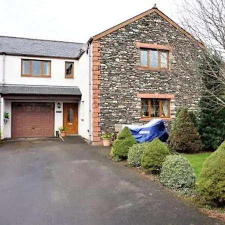 Large Modern House In Small Rural Hamlet *