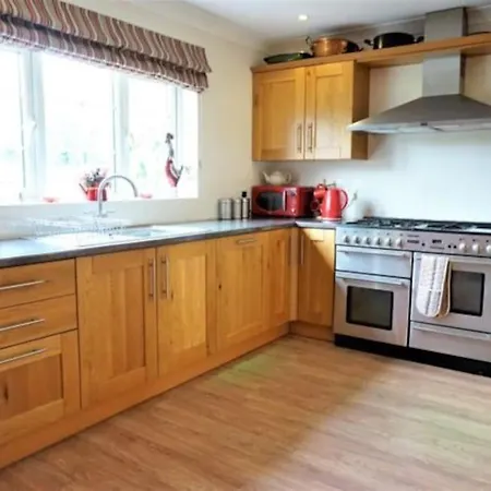 펜션 Large Modern House In Small Rural Hamlet